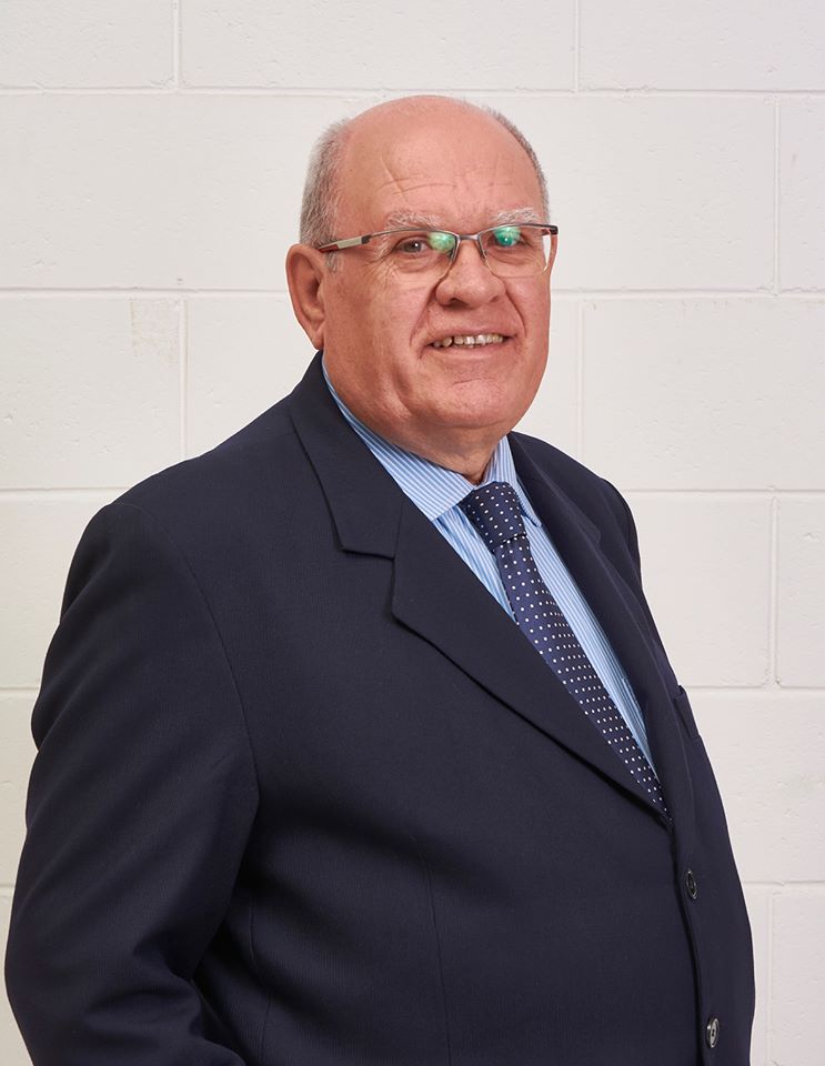 Krisoll1's tweet photo. Krisoll premiada no PPR2019 como TOP Componedor - Compostos de #PlásticosdeEngenharia e TOP Profissional na Distribuição, região sudeste com #aureliomosca. 
https://t.co/gf0myfGuXW O nosso muito obrigado aos clientes colaboradores e parceiros. Qualidade certificada e premiada. https://t.co/mQj8iJ6TFG