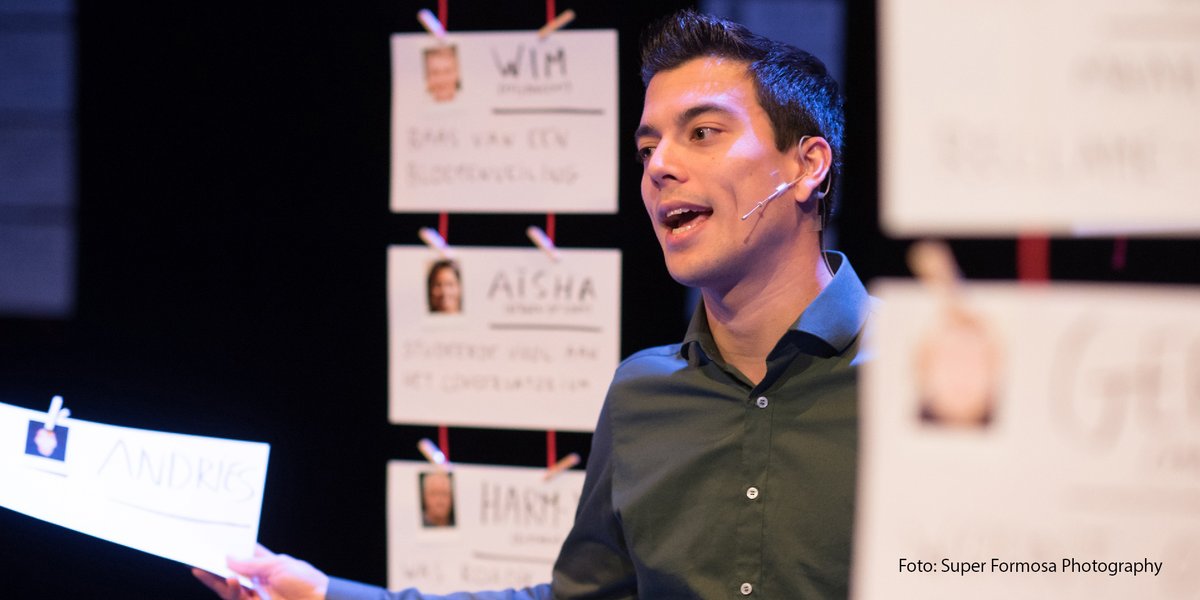 De voorstelling 'Vlees, vis, wal en schip' van <a href="/AndriesTunru/">Andries Tunru</a> gaat vanavond in première! #toitoitoi