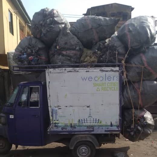 acinigeria's tweet photo. #RecyclesPay... #greencurrency.

Today we did pickup from two schools.
With #RecyclesPay everyone is a winner.
#SchoolWins
#ParentWins
#RecyclerWins
#StudentWins
#EnvironmentWins

We also set up another school in Isolo today. #ACIteam.

Many thanks @Wecyclers for the support. https://t.co/MDV4fvYWPW