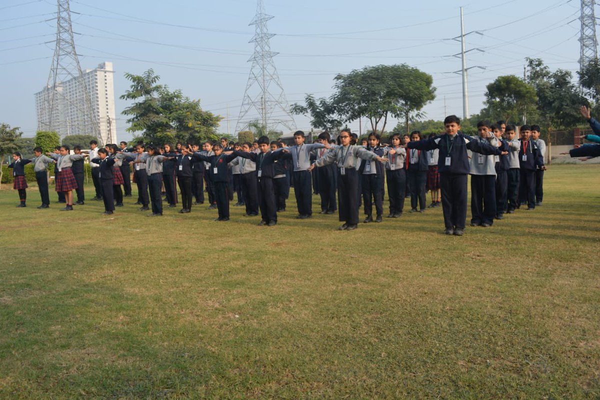 BahlPandey's tweet photo. Physical fitness is not only one of the most important keys to a healthy body, it is the basis of dynamic and creative intellectual activity. Our #Delfites Celebrating #FitIndiaWeek #FitnessFirst #DLFWorldSchool @dp_2211 @ashokkp @JyotiNa65969354 @GAttreja @NEHAAGR28987286 https://t.co/1q3yPkZkMv