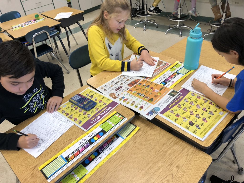4RoederLSS's tweet photo. Planning a Thanksgiving feast on a budget! @4RoederLSS @ExeterLSS https://t.co/Q0kfrdr9QI