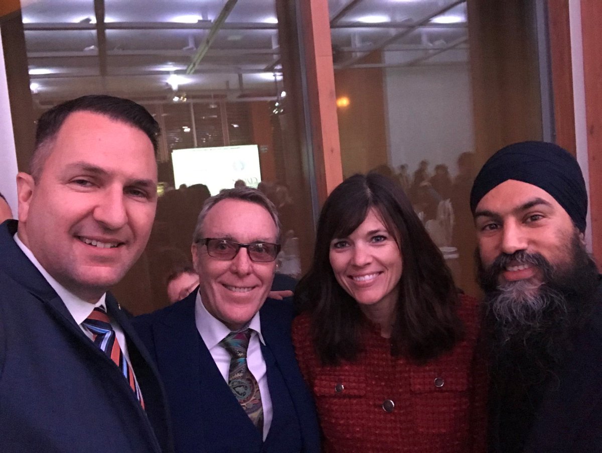 ECAOntario's tweet photo. ECAO Executive Director, @RGraemeAitken and Labour Relations Manager, @joditravers with Federal #NDP Leader, @theJagmeetSingh and 🇨🇦 Director of Gov’t Relations for @IBEWCanada, @_Matt_Wayland at the @broadbent 2019 #ProgressGala. https://t.co/pCltwqNSh1