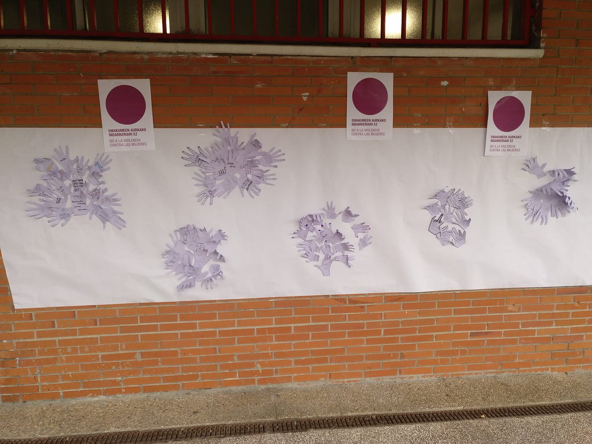 elcasalhlhi's tweet photo. Emakumeenganako indarkeriaren aurkako nazioarteko eguna.
Día internacional contra la violencia hacia las mujeres.
https://t.co/OCBP3MmnwE

#25NBizkaia #elcasalikastetxea #abantozierbena #eskolapublikoa https://t.co/dsexyVm2Uw