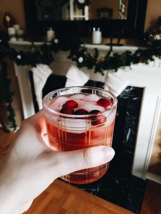 AMGirlsLife's tweet photo. 5 Delicious Drink Recipes To Help You Survive The Holidays https://t.co/n4x1Oa2p1D https://t.co/hg0UKrgpUJ