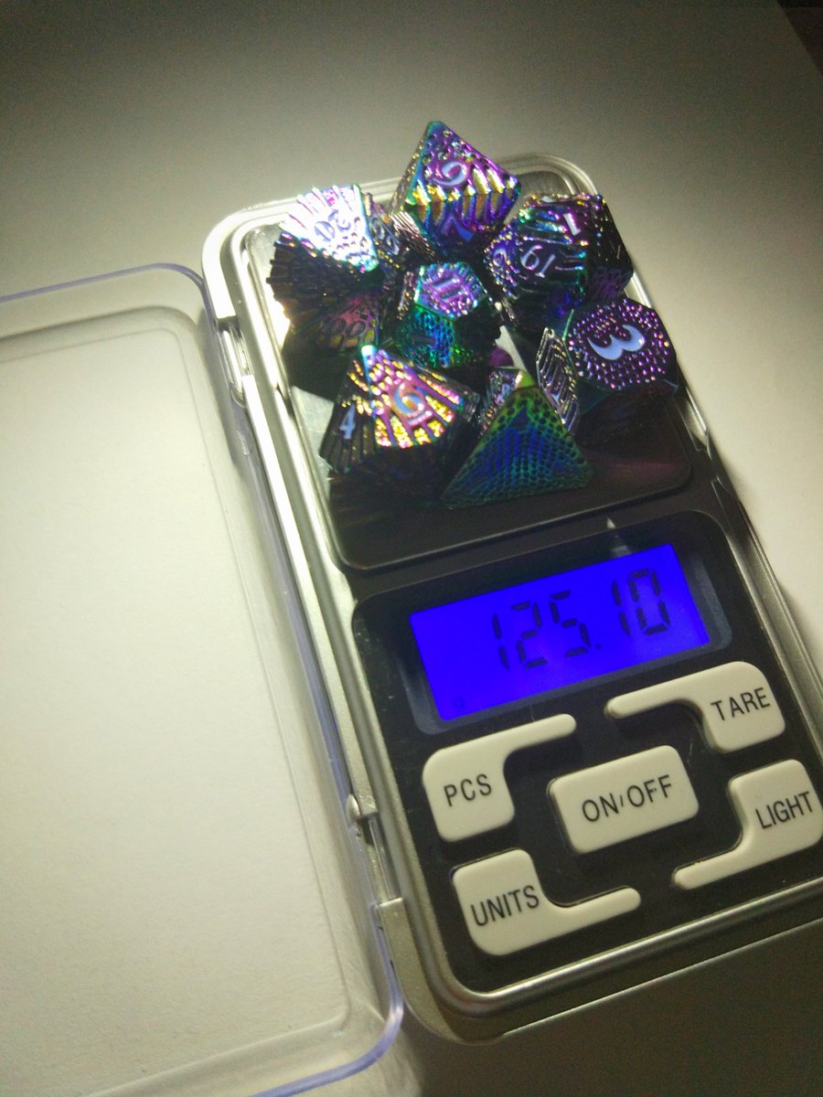 PolyhydraDice's tweet photo. 5 times heavier than standard resin dice!!!! #dice #diceporn #polyhydra #dnd https://t.co/YLNftgbySD