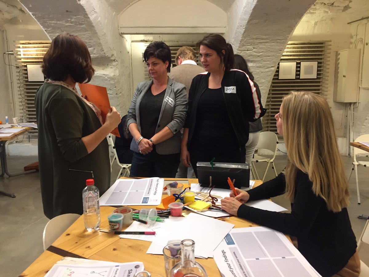 thepivotgroup1's tweet image. Hands on experience gives you a much better sense how this might happen in real life after this #designthinking @PlanetreeZorg workshop. #experiential #prototypetesting