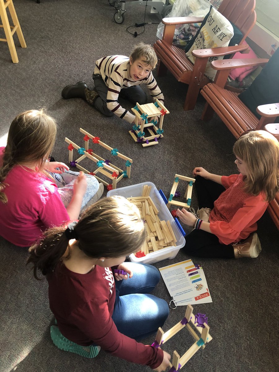 napper2hamel's tweet photo. We mixed up our 3rd graders to trap a turkey today!! So much fun!#Sesational https://t.co/dcxgSaYMf0