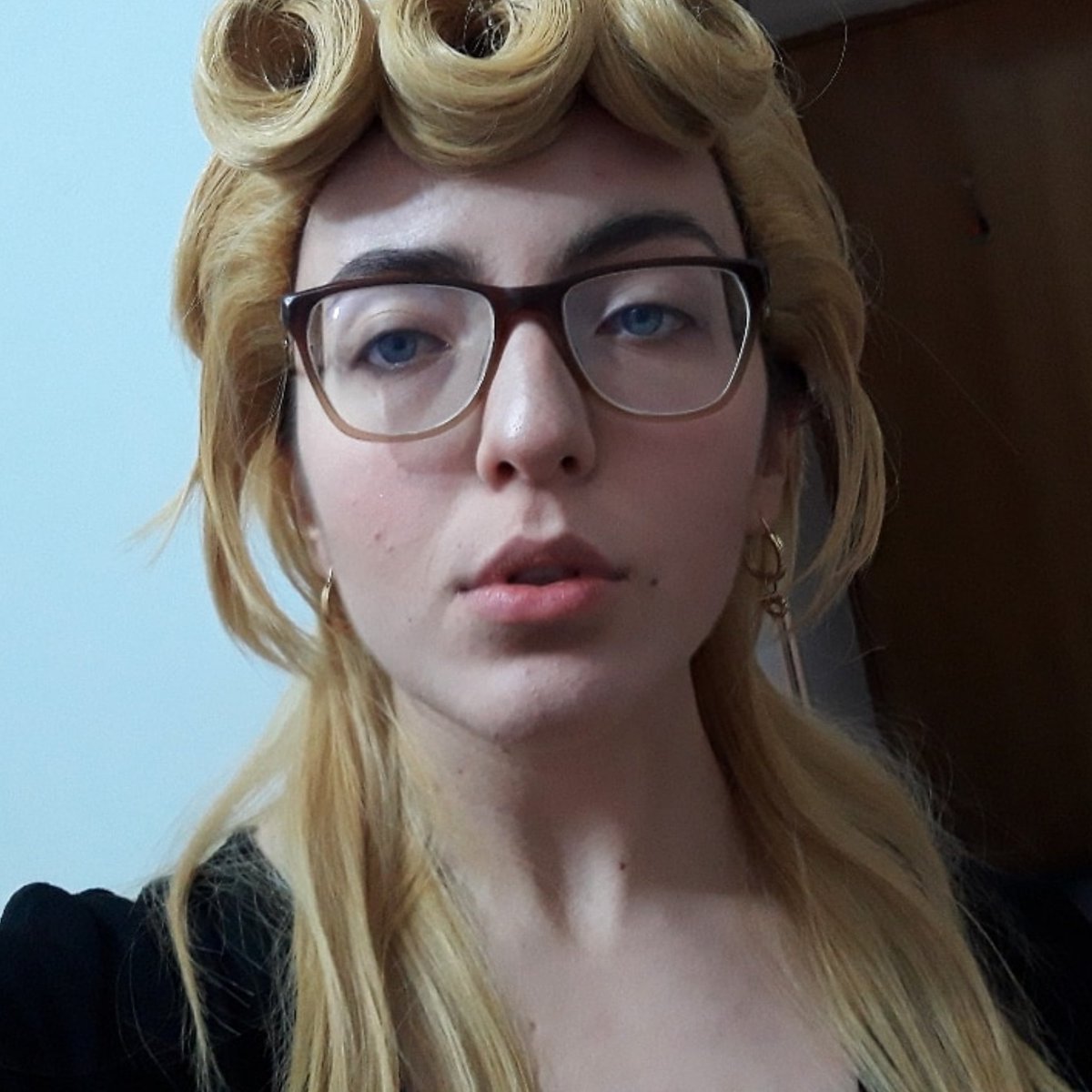 Syndrish_28's tweet image. Wanted to share here too. I uhhhh i did a thing. Also i love my dudes and grils @_Hebi_23_ 

#JJBA #cosplay #jjbacosplay #giornogiovanna #ventoaureo