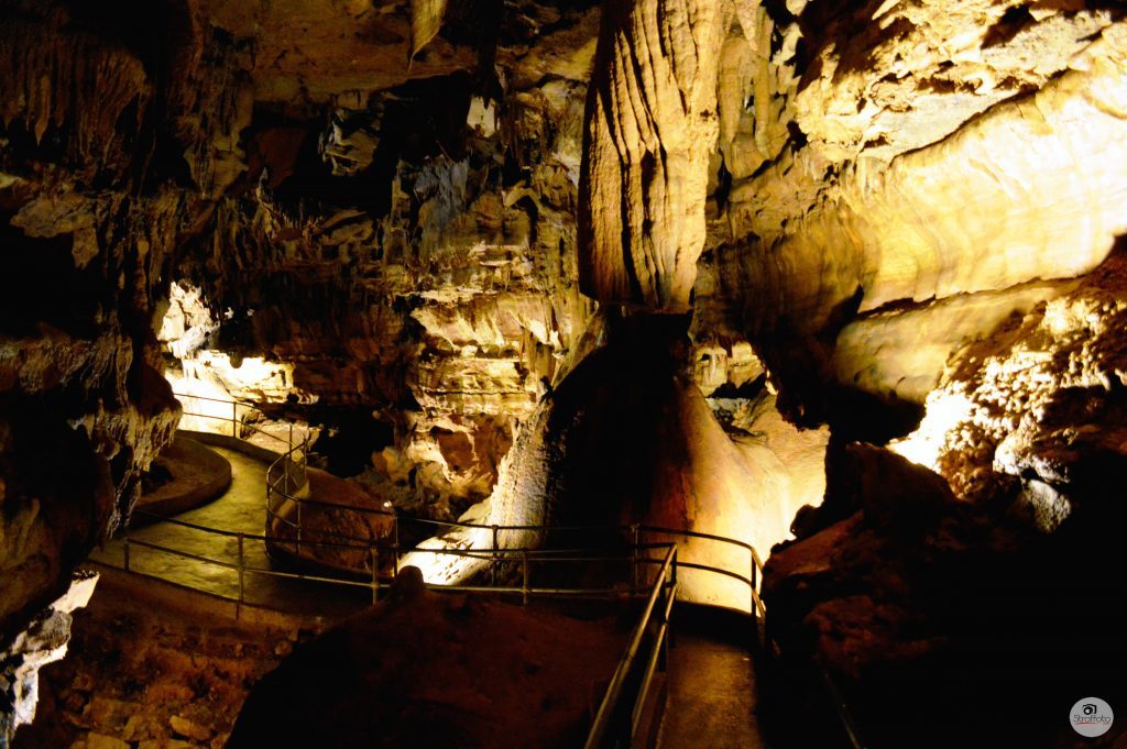 Photo of the Week - Diamond Caverns #caves #cave #cavern #kentucky #diamondcaverns #photo #photography #jaynjazz #stroffoto #travelblog #photooftheweek jaynjazz.com/photo-of-the-w…