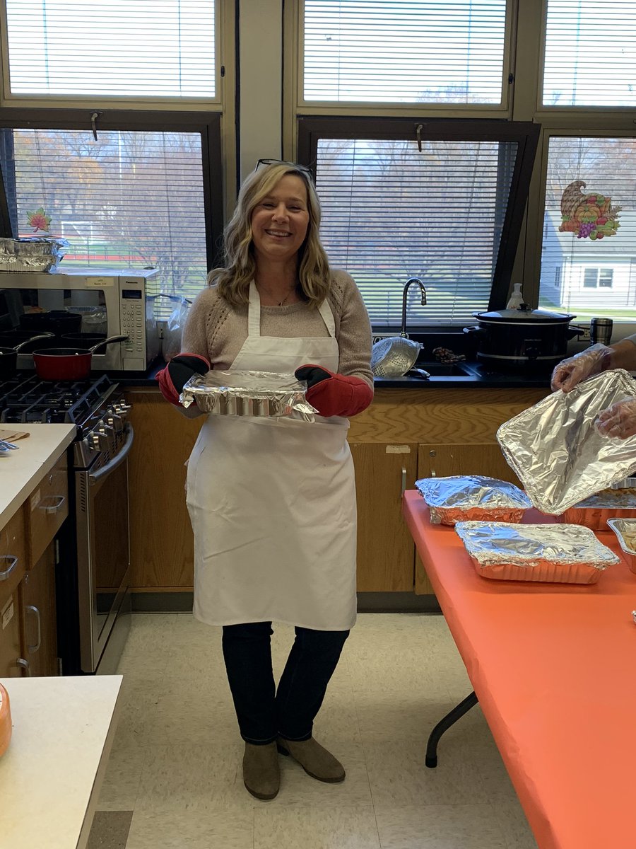 LMS-LHS Friendsgiving... we are thankful for transition activities #quest #lifeskills #friend <a href="/LTPS1/">Lawrence Township Public Schools</a> <a href="/dadamltps/">David Adam, Ed. D.</a> #ltps#ss <a href="/LMSNation/">LMS Nation</a> <a href="/mmilavsky/">Mindy</a>