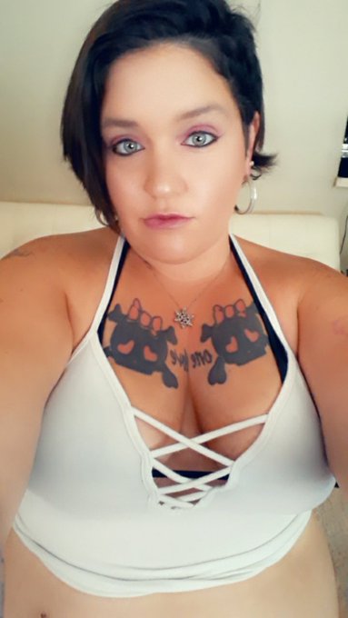 Getting on Cam here soon! If you want a skype show, or a video chat on snapchat I am available. It is