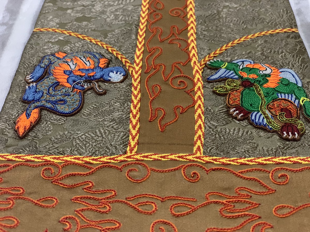 Хөөрөгний даалин (@bmoonoo) on Twitter photo 