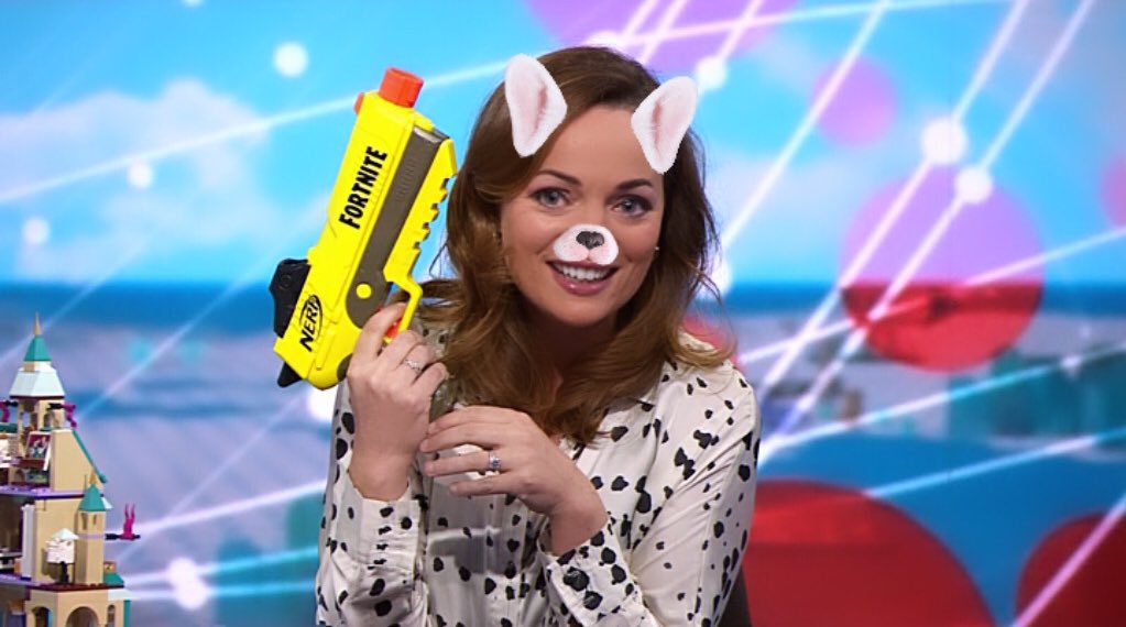 VValentineNews's tweet photo. Whilst the cat’s away, @bbcaaron... the mice are busy shooting nerf guns all over your show! #bbctalkingbusiness @bbcworld https://t.co/X8BY0gjhtk