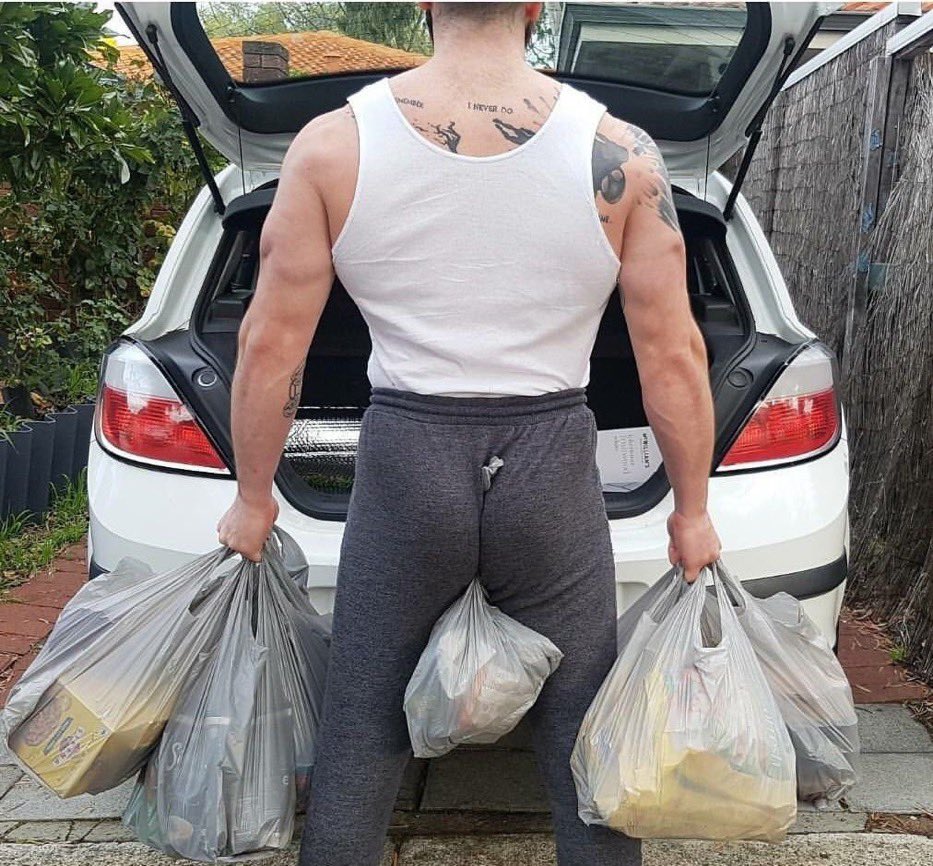 CauseWereGuys's tweet photo. Real men never take second trips https://t.co/KfAmHecxWI