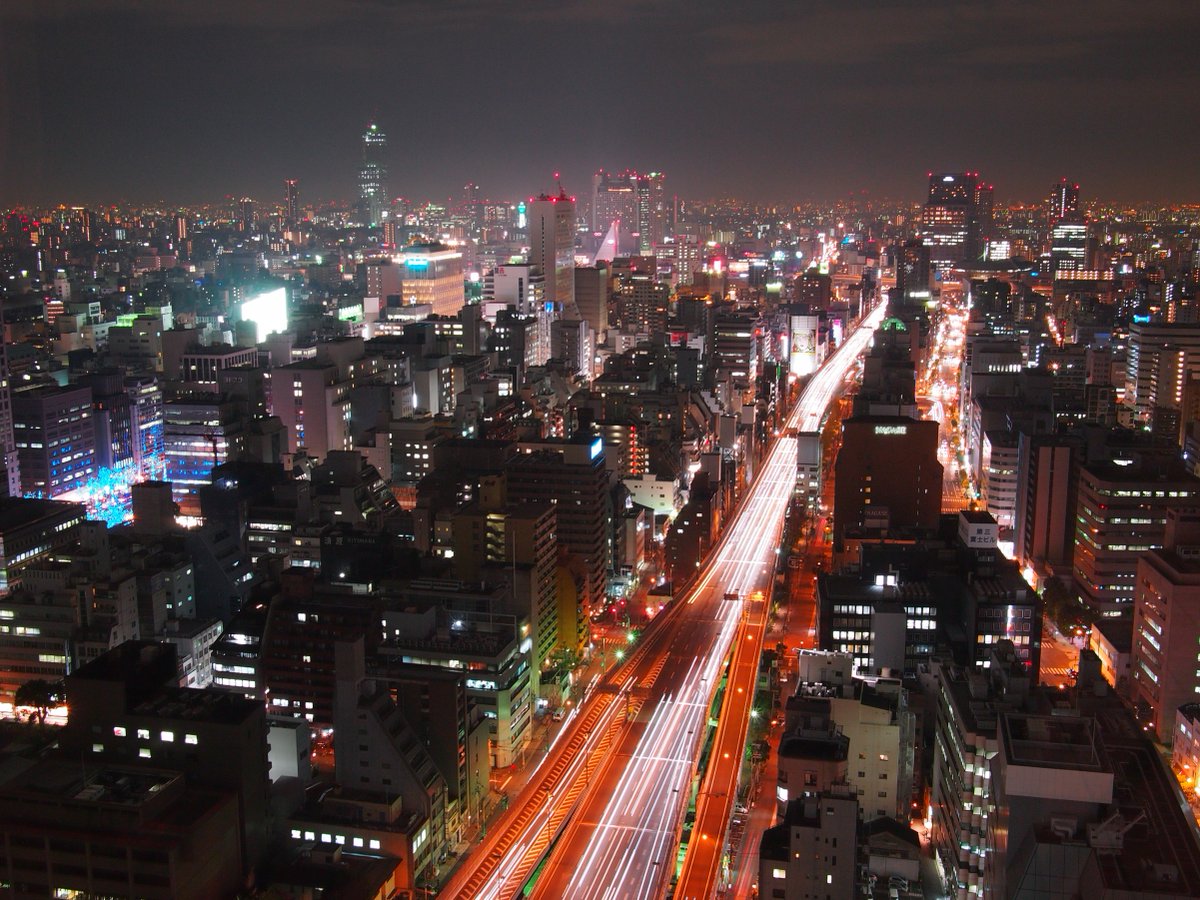 「大阪の夜景は最後に撮ってからかれこれ7年前になるし、そろそろちゃんと時間とって遊」|ぽちのイラスト