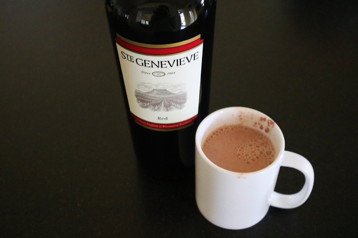 stegenwines's tweet photo. Red wine hot chocolate is the perfect Monday treat https://t.co/CwhqNnceUS