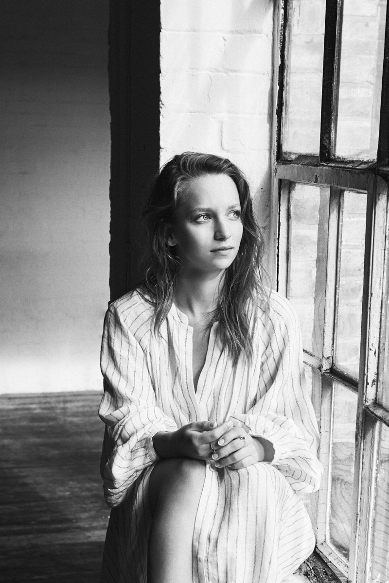 1883Magazine's tweet photo. From playing a victim of grooming in BBC #drama #ThreeGirls to a darkly-driven student in #Cheat. We meet @MollyWindsor97 to chat storytelling + her latest role as a lab assistant w/ a dark past in #Traces
/
-->https://t.co/1xfY9WmidR
📸 @joshshinner #MollyWindsor #1883magazine https://t.co/PtRmpBiS4P