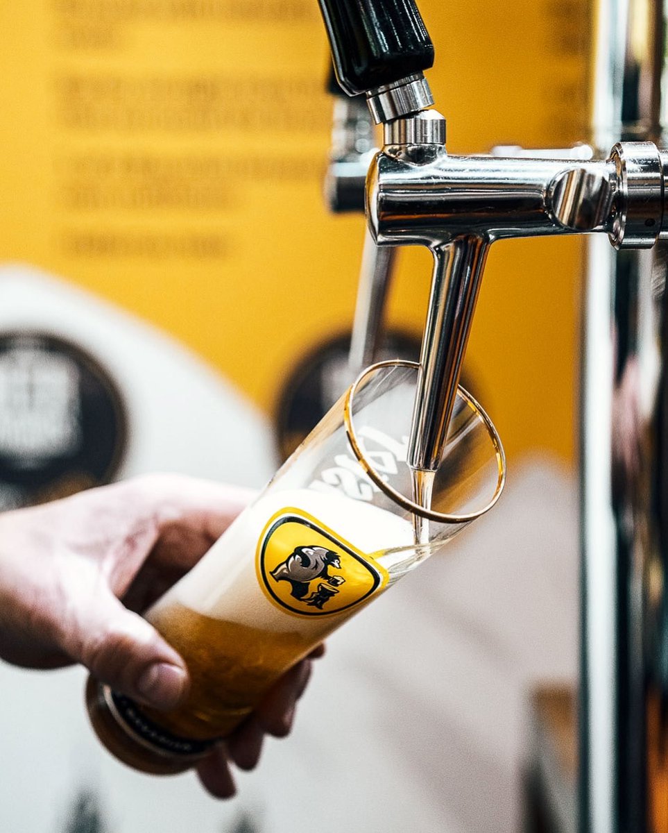 SebComanPhoto's tweet image. It was a pleasure to meet you all at the FES / IDE last week. Here are some highlights from the show! Check out all the events photos here: buff.ly/2KOEJri #ide19 #fes19 @hofmeister_beer
@fwipclub @drinkripples @d1londonspirits 
@artisandrinksco