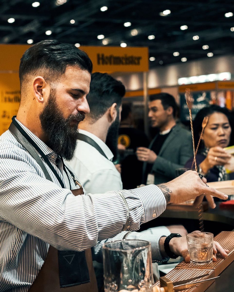 SebComanPhoto's tweet image. It was a pleasure to meet you all at the FES / IDE last week. Here are some highlights from the show! Check out all the events photos here: buff.ly/2KOEJri #ide19 #fes19 @hofmeister_beer
@fwipclub @drinkripples @d1londonspirits 
@artisandrinksco