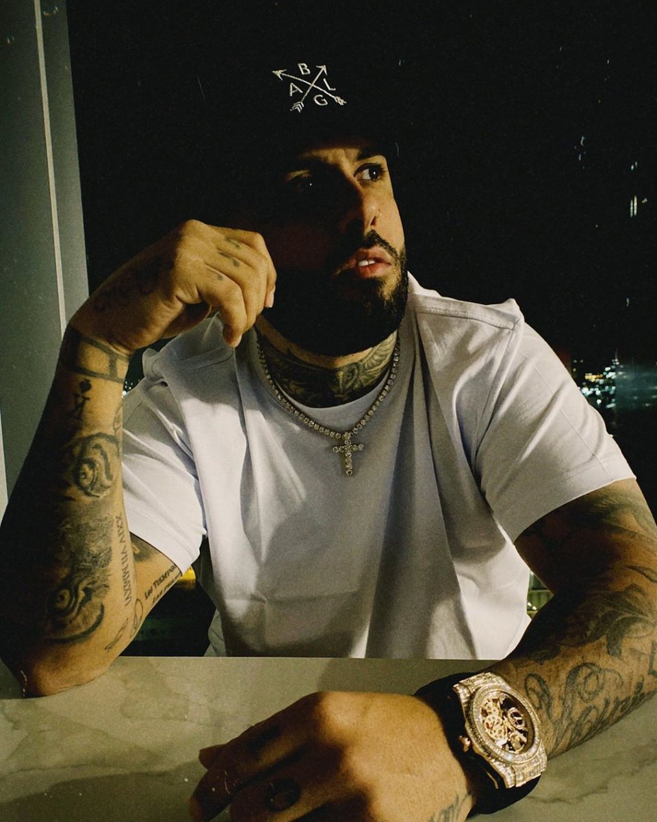 NickyJamPR's tweet photo. Nueva semana! 😎 https://t.co/lKOhzWtRxG