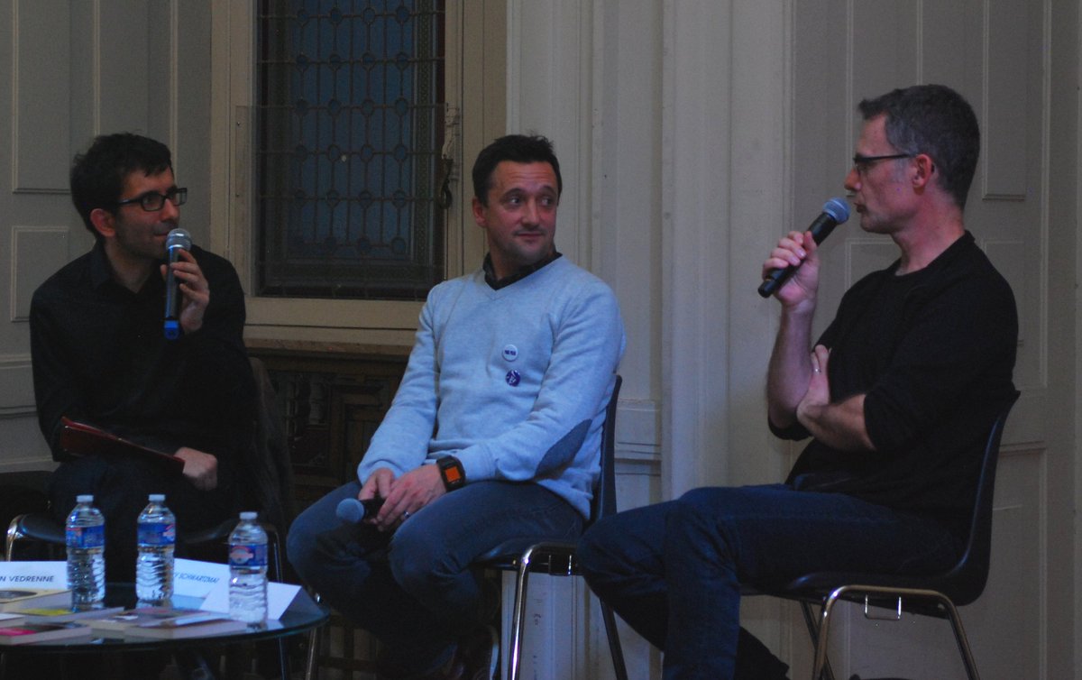 dracmouth's tweet photo. Une dernière photo de @Paris_Polar, la conférence avec Jacky Schwartzmann et JM Erre animée par Julien Vedrenne. https://t.co/mxORFODUP6