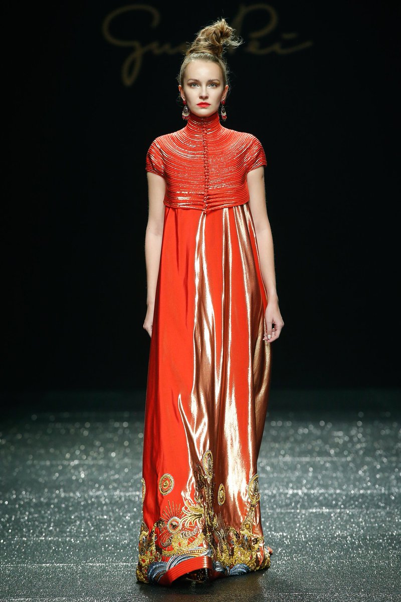 guopeiofficial's tweet photo. This week, we're bringing you some looks from the runway of #GuoPei show at International Fashion Design Week in #Jinan last week. #TheACF #JSIFW #MondayMotivation @AsianCoutureFed https://t.co/OV1Tu1fYiu