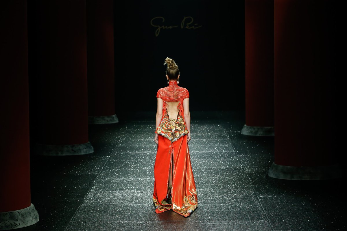 guopeiofficial's tweet photo. This week, we're bringing you some looks from the runway of #GuoPei show at International Fashion Design Week in #Jinan last week. #TheACF #JSIFW #MondayMotivation @AsianCoutureFed https://t.co/OV1Tu1fYiu