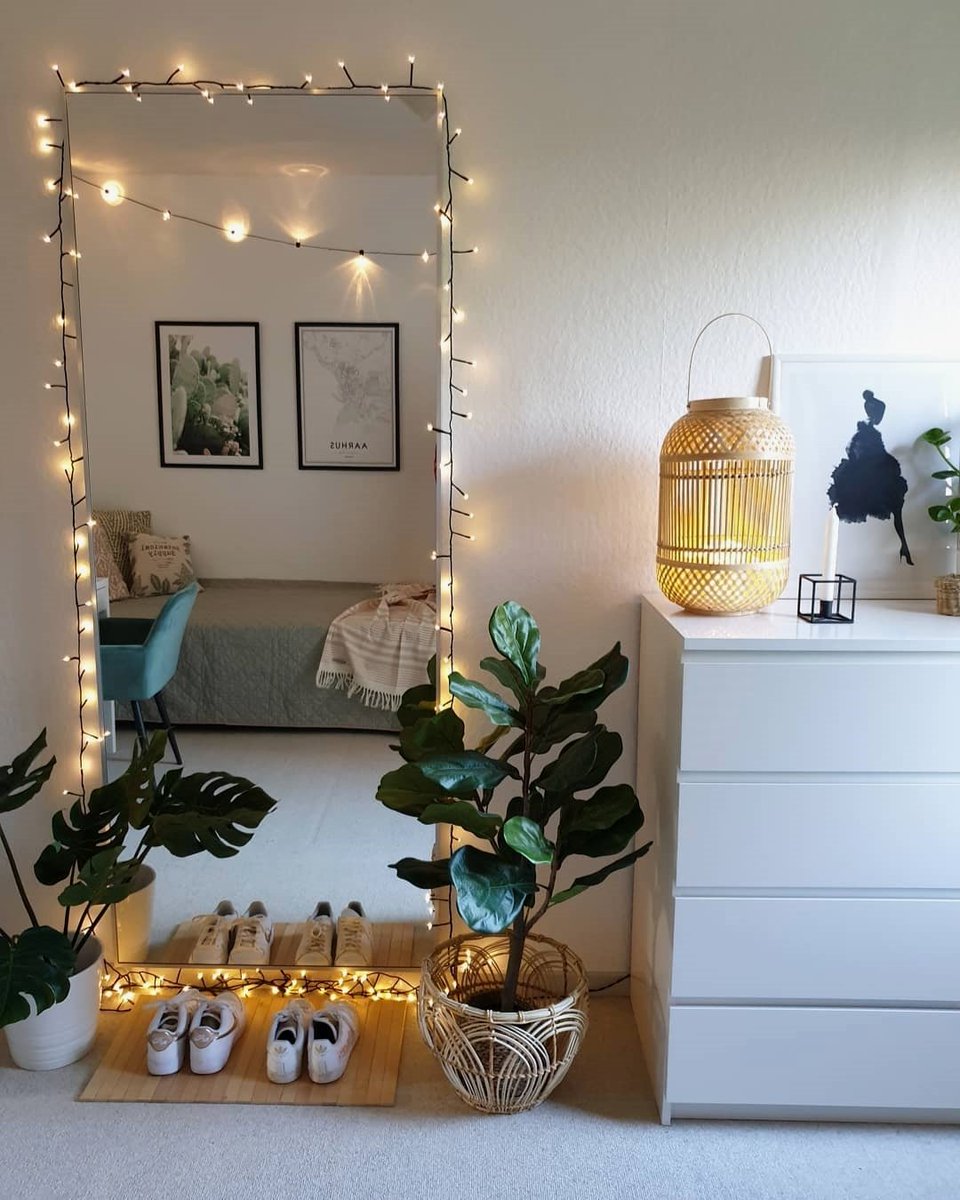 kontakt Pelmel Revisor Image LED Lighting Store on Twitter: "Having a mirror in the bedroom is  necessary. However, while decorating the mirror with some fairy lights  isn't necessary, doing that will light up your bedroom