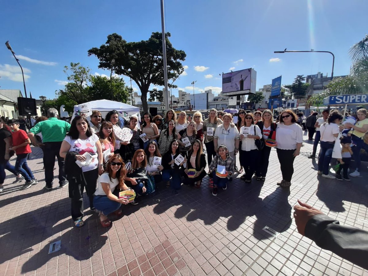 #NoEstasSola #DiaContraLaViolenciaDeGenero 🚫 <a href="/PetrovichLorena/">Lorena Petrovich</a> @mujerescamblanus