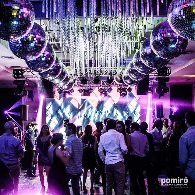 Esta será una gran noche de música! #Music #Djing #Dance #Lighting #Fiestasinolvidables #PomiróDjs pomiro.com