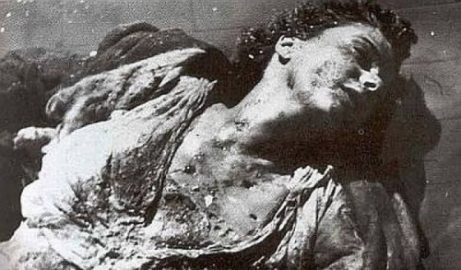 lgatto4's tweet photo. #stopviolenzasulledonne 
Claretta Petacci (28 aprile 1945) https://t.co/A8POi68sHg