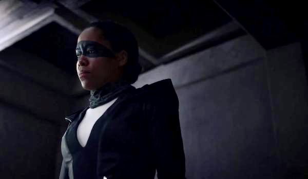 feminnazty's tweet photo. Love how Sister Nightโs face paint has deeper symbolism that she didnโt even realize
#Watchmenย #WatchmenHBO https://t.co/L0GiGFngFV