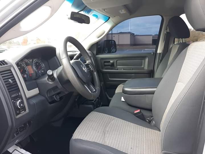InterstateSales's tweet photo. 💥2012 Dodge Ram 1500💥
Clean interior and more....🎊🎊
🚸Come on in today to test drive or you can even call🤳 and be pre approved in minutes🕑
📞Call MARVIN today
☎️(478)334-3593
🌐https://t.co/gwWrUuEtqe 
#usedtrucksforsale
#byrongausedcars
#interstateautosales https://t.co/UygNfglq3F