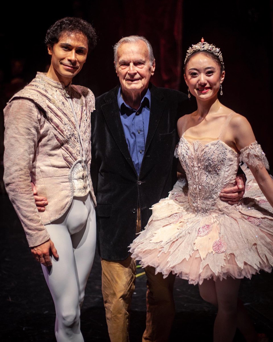 Lachlense_Photo's tweet image. Happy 93rd Birthday Sir Peter Wright!! 
We @BRB are so lucky to perform Sir Peter’s productions, not least, his ‘The Nutcracker’ that we perform until 14 Dec @brumhippodrome 🎄❄️🎄❄️
#nutcracker #brbnutcracker #sirpeterwright #happybirthday