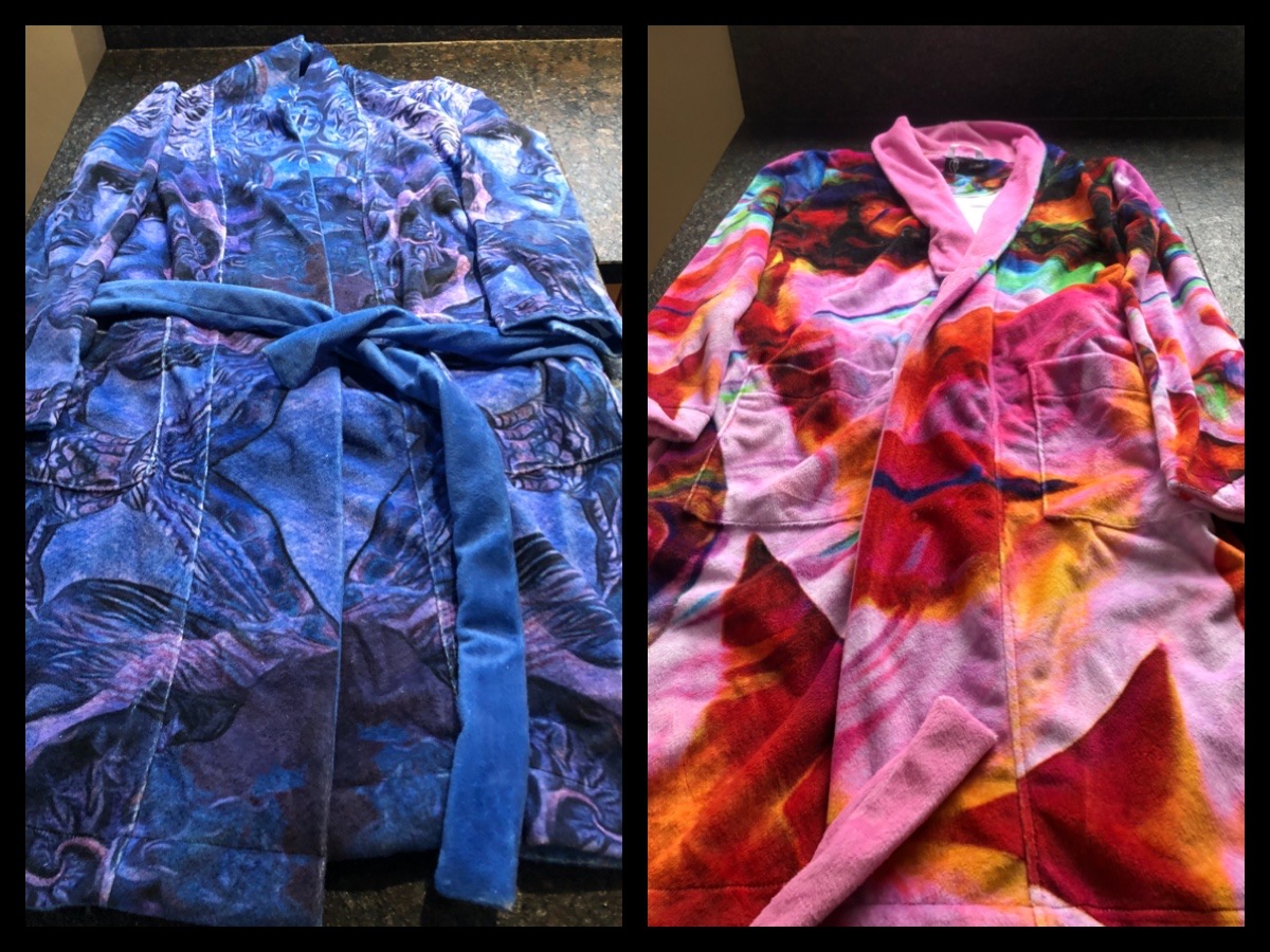 AnuladeOfficial's tweet photo. These are two pictures of one-off bespoke design velvet Bathrobes. My new collection is up on my website: https://t.co/kEfMhzvU2u. #Anulade #artist #artonthewall #artonclothing #artonglass #myfirstcollection #mydesigns #bespokecouture #athleisurewear https://t.co/Y9K8b6VB2L