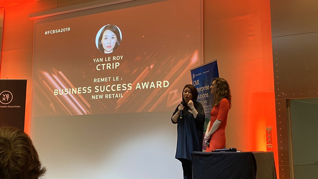 Yan Le Roy de <a href="/CtripEnglish/">Hello</a> va remettre le prix new retail des #FCBSA #FCBSA2019 #fcbsawards #新零售 #携程