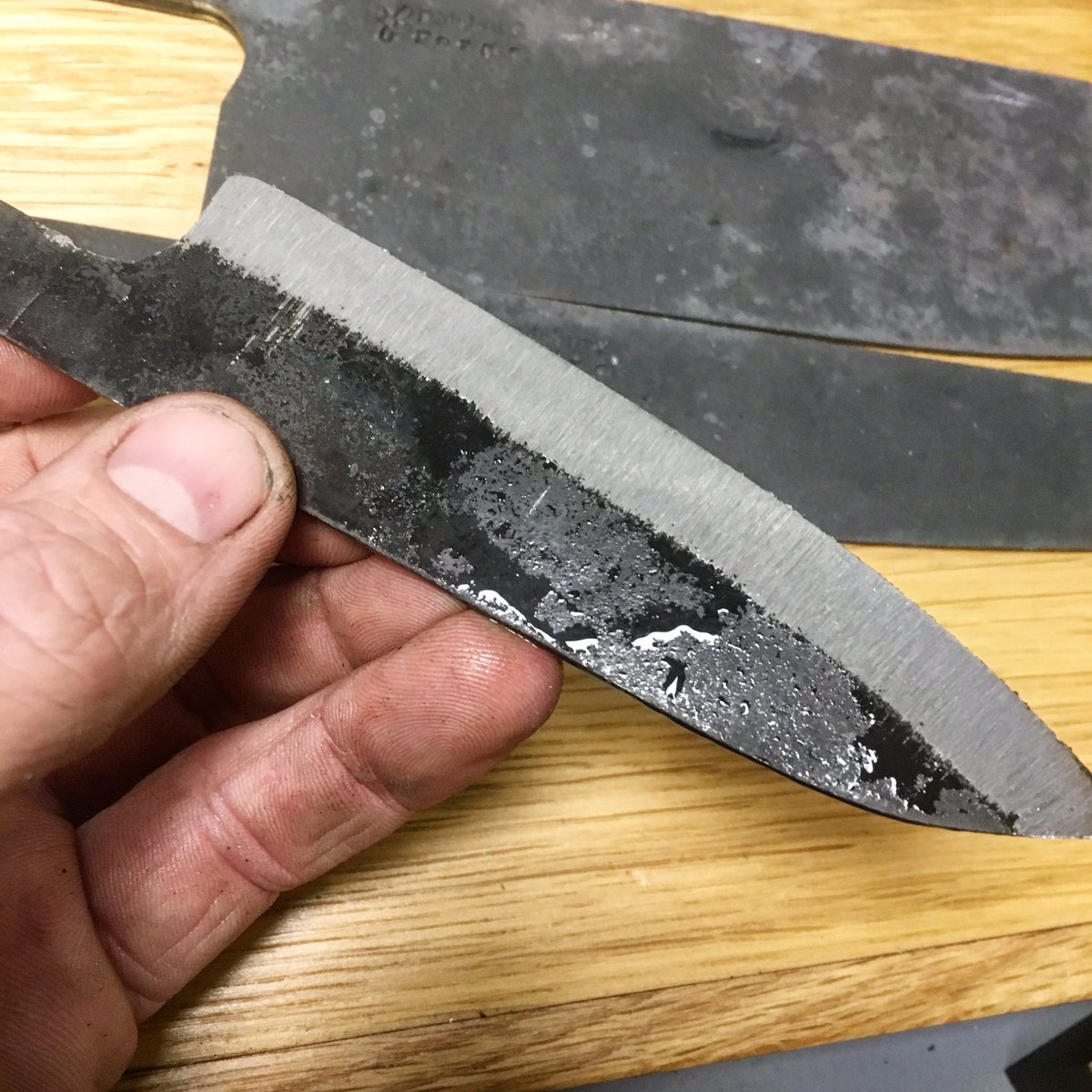 non_jic's tweet photo. Slight defect in the tang, so this little chap will be destruction tested to improve quality on the ones that follow #deadblade #continualimprovement https://t.co/BtqEZygJHu