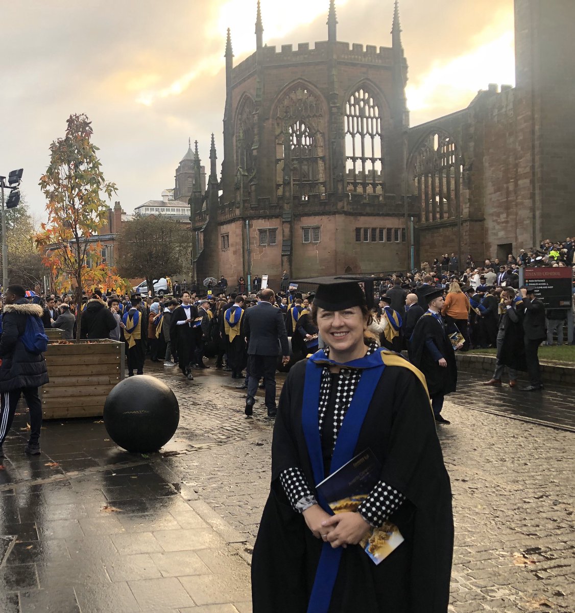 AshmanPatricia's tweet photo. What an emotional and incredible day ... so proud of the new engineers class of 2019. #CovEngineersRock #CovGrad @covunieec @covcampus #ILoveMyCourse #CoventryUniversity https://t.co/OJZYt5o0fn