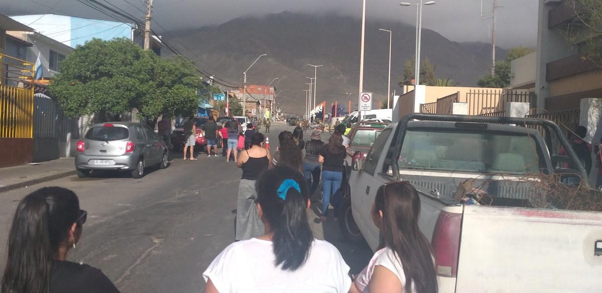 _MARCHELO28_'s tweet photo. Comienzan los enfrentamientos #bonilla sub comisaría #elverdugoinforma https://t.co/QZ5f9LIiyW