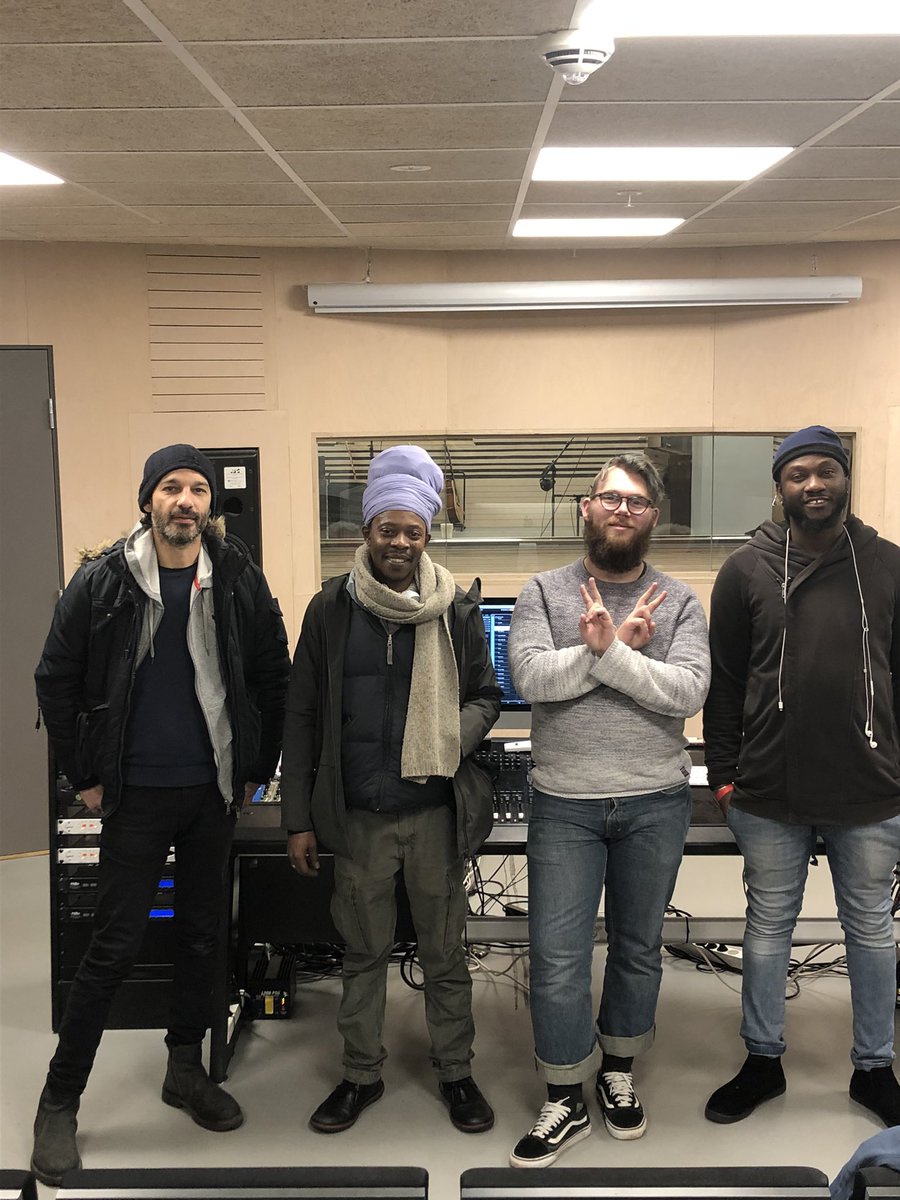 singateh's tweet photo. Thanks to the brothers from Australia- South Africa -Cassamace-Senegal and Norway for coming through the school in helping with my school exams project !
Forever grateful and thankful!
#Singer -Producer - Sound Engineer!
#Proud student of #Noroff school if science https://t.co/F9OthlW6T9