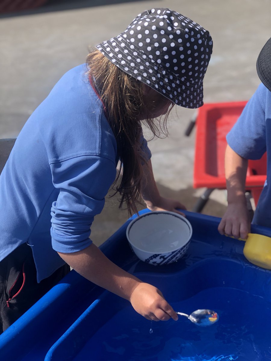⁦<a href="/StonefieldsSch/">Stonefields School</a>⁩ learning how to understand capacity using our water troughs and non standard forms of measurement.