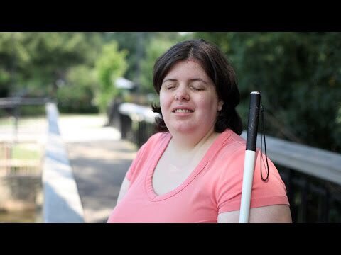 On continue avec ma découverte du jour: les transabled. Des gens valides qui transitionnent pour devenir handicapés. Cette femme s’est rendue aveugle intentionnellement afin de vivre son trouble identitaire de l’intégrité corporelle. Témoignage ici: 