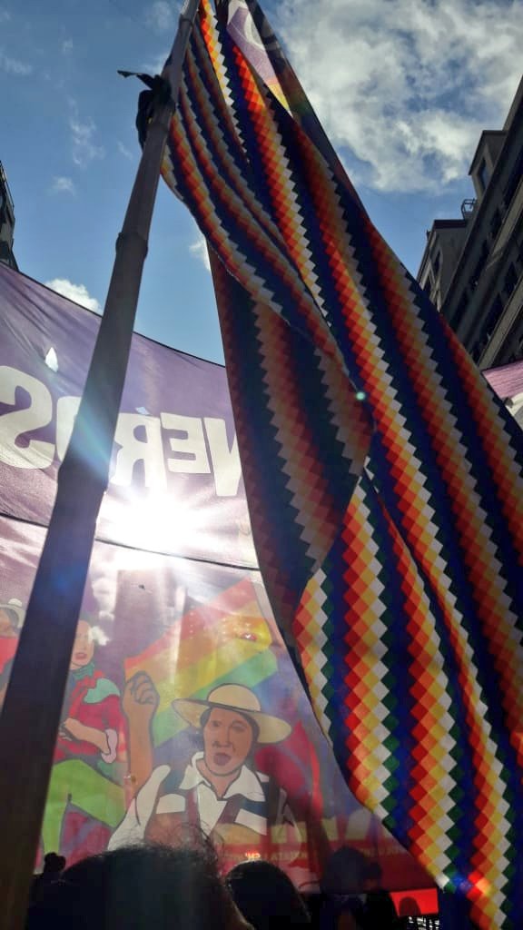 FOLprensa's tweet photo. #CABA Embajada boliviana
Fuerza pueblos de América Latina!
#25N basta de violencia!
#diacontralaviolenciadegenero https://t.co/1xK2YPFaIz