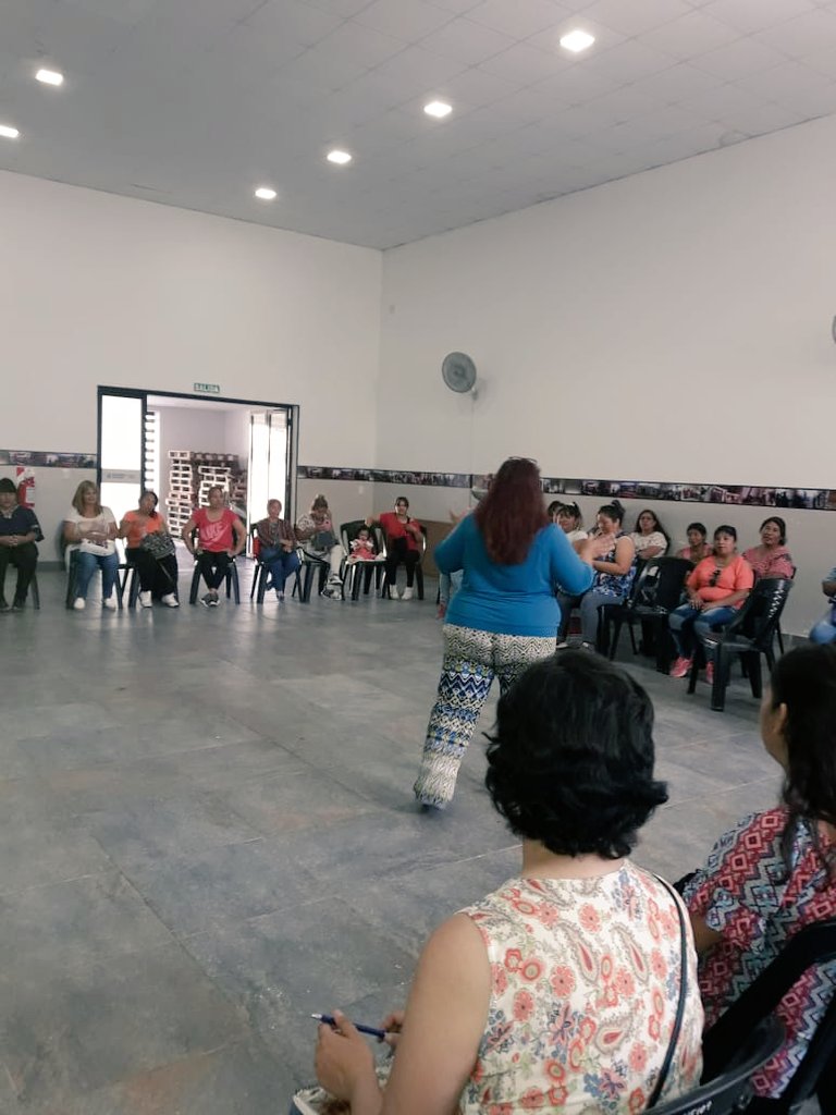 Titulares de #HacemosFuturo #Salta en el curso #Habilidades para cuidarme y cuidar dictado por Promotoras Sociocomunitarias 
@SaludyDSocialAr
 @MinAIyDS 
<a href="/MatiasKelly/">Matías Kelly</a> <a href="/gabyreal1/">Gabriela Real</a> <a href="/FacuRomeroSalta/">Facundo Romero Arias</a> <a href="/Sylvia23b1/">@Sylvia23b</a> <a href="/zetagonzalez17/">Zenón González</a>