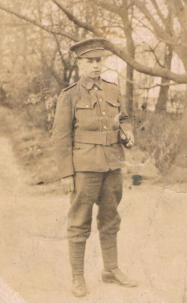 Infotipster's tweet photo. @Blanch6144 @SimonJHistorian Same here, David, I was born in Bishop Aukland, too, (though I moved to Canada). My father fought in the Great War as a young soldier of the Green Howards Regiment https://t.co/LKQQaW4n4Y