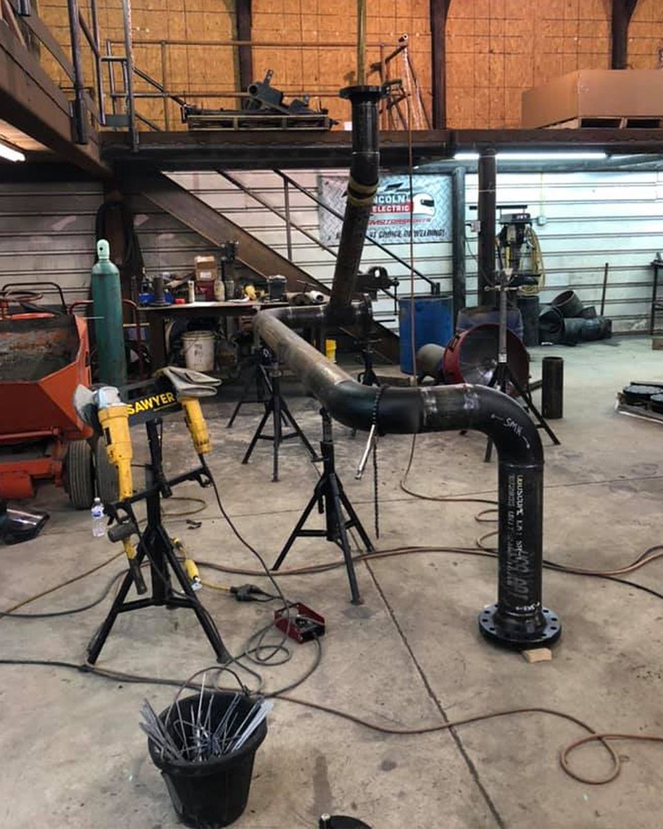 SawyerMFG's tweet image. The Grinder Holder keeps your grinders and Rheostat off the ground and close to your work site. And it pairs well with our new Pipe Stands! #sawyermfg #pipelinetools