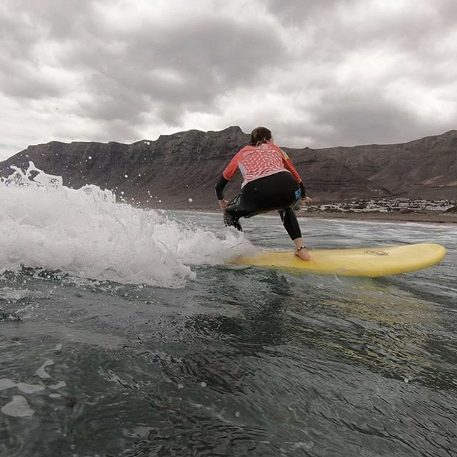 ProcenterSanta's tweet image. Learn to surf this Christmas with the official @lasantasurf school @lasantasurfprocenter 🎄 🎅 🌊 
For more information and reservations, visit our website at ift.tt/SaUF9M
#surfschool #surfstore #surfshop #christmas #christmassurf #famara #l… ift.tt/2DlqzJX