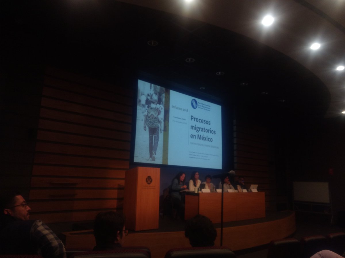 FM4PasoLibre's tweet photo. ¡Ya estamos en @ITESO! 

Conoce sobre la @RedodemMX y nuestro #Informe2018. 

"Es un esfuerzo de la sociedad civil por retratar la migración en México", Alejandra Buitrón. https://t.co/nMknWsHUqq