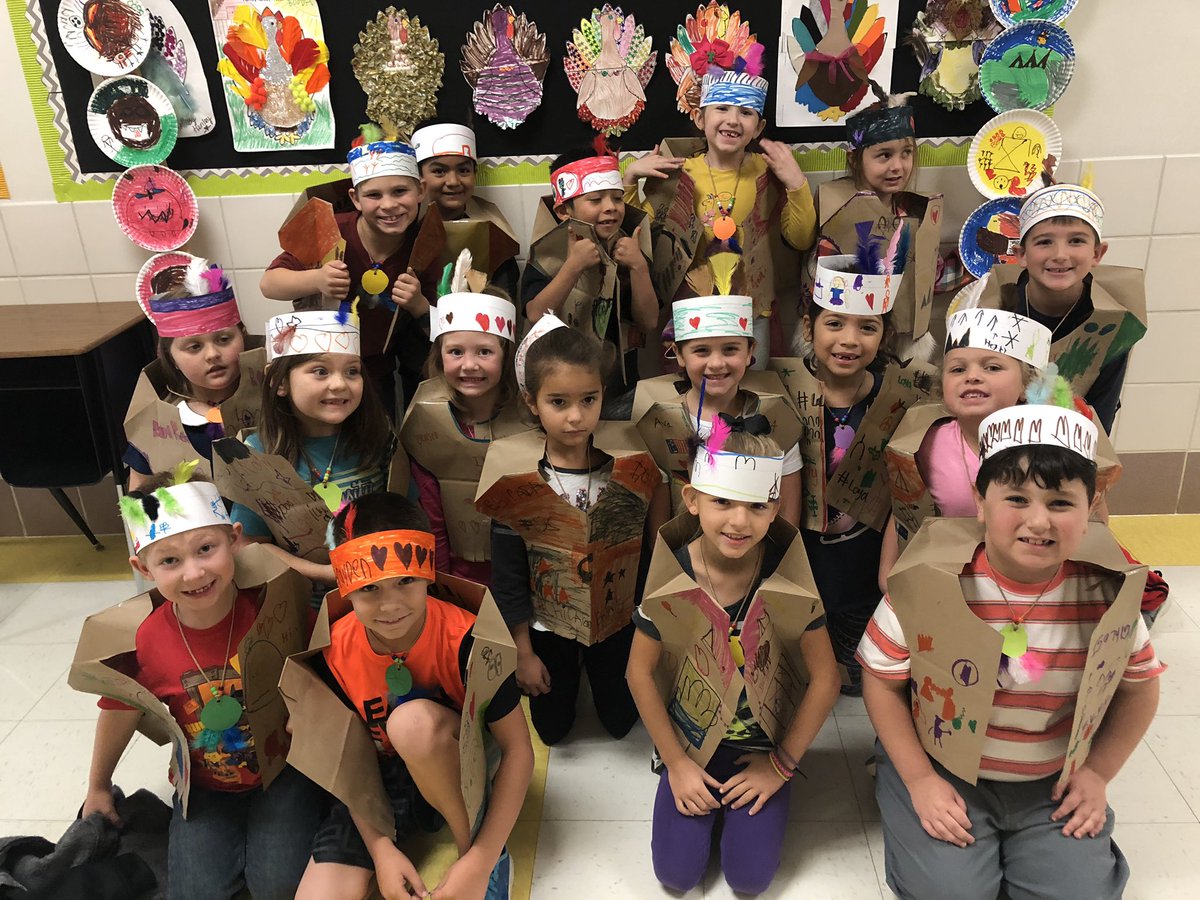 owens_class's tweet photo. Thanksgiving Feast! https://t.co/vg0LxWVhVo