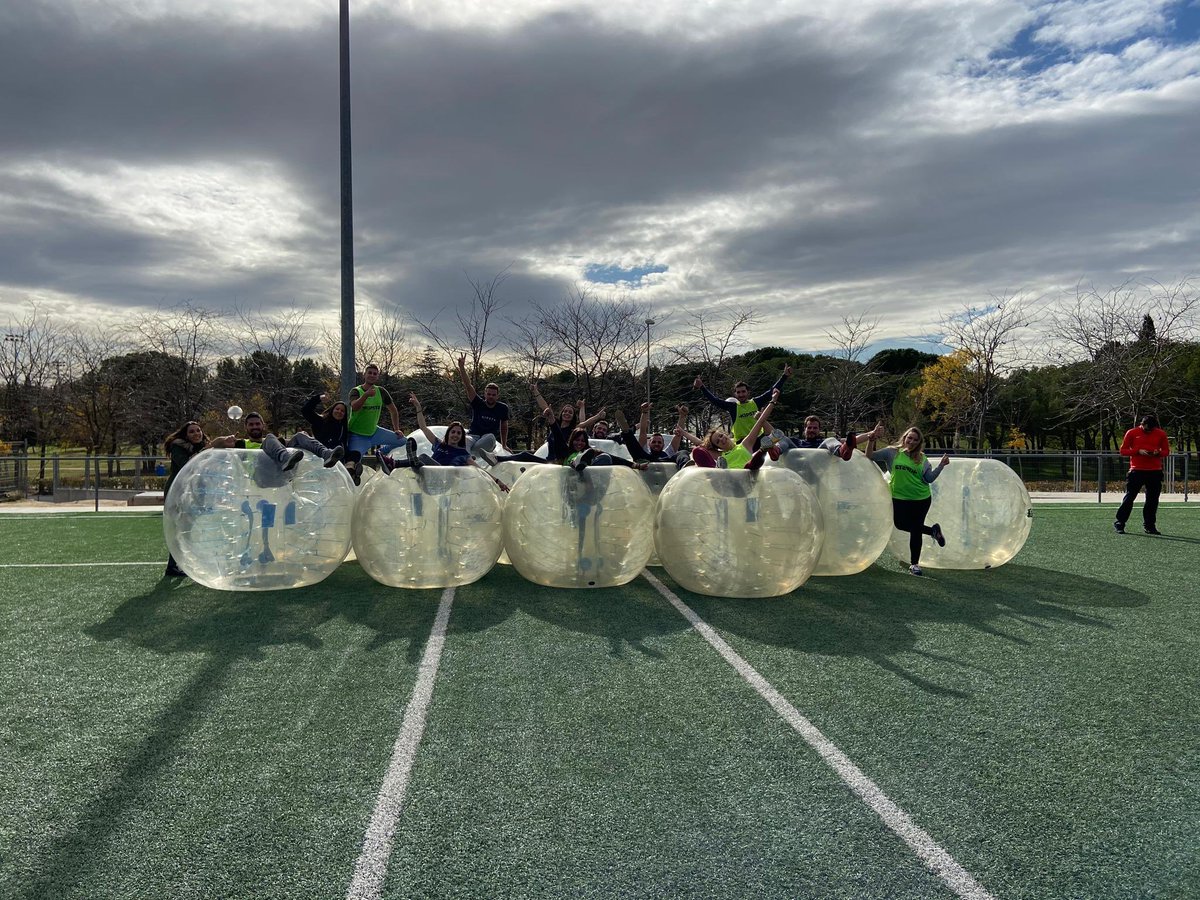 FutbolBubble's tweet photo. Nuevo fin de semana lleno de grupos que ham probado nuestra Bubbleexperience!!!
Gracias a tod@s!!!!
•
•
•
#futbolbubble #bubblefutbol #futbolenburbujas #bubblesoccer #ocio #madrid #cumpleaños #despedida https://t.co/ZOBl75z7UA